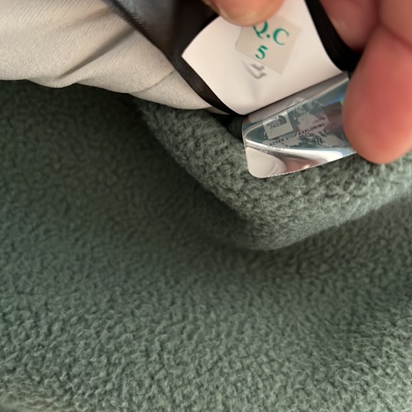 North Face fleece vest - Picture 7 of 8